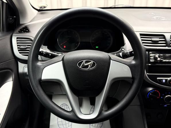 Hyundai Solaris I Рестайлинг с пробегом 2016 года, цена 929 000 рублей, 73000 км, седан, Автокод Объявления
