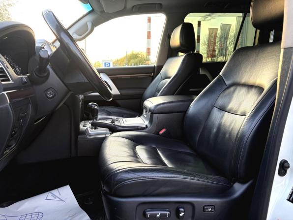 Toyota Land Cruiser 200 Series Рестайлинг 2 с пробегом 2016 года, цена 5 890 000 рублей, 171444 км, внедорожник, Автокод Объявления