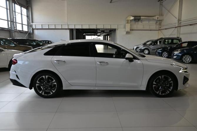 Kia K5 III с пробегом 2022 года, цена 2 620 000 рублей, 113000 км, седан, Автокод Объявления