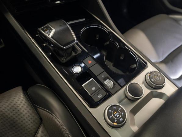 Volkswagen Touareg III с пробегом 2018 года, цена 5 120 000 рублей, 116969 км, внедорожник, Автокод Объявления