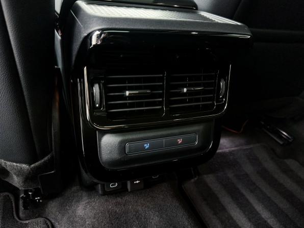 Land Rover Range Rover Evoque II Рестайлинг с пробегом 2025 года, цена 5 399 000 рублей, 3060 км, внедорожник, Автокод Объявления