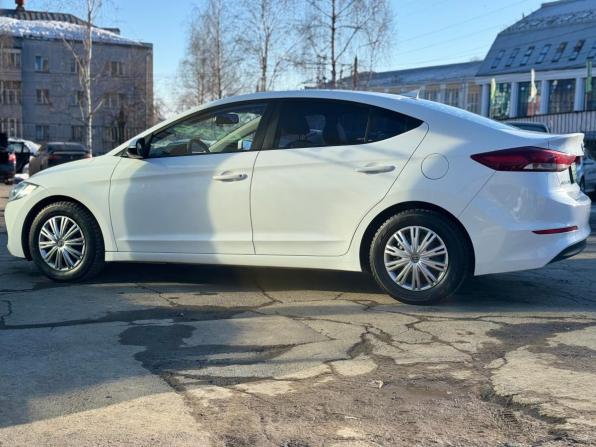 Hyundai Avante VI Рестайлинг с пробегом 2018 года, цена 1 599 000 рублей, 98811 км, седан, Автокод Объявления
