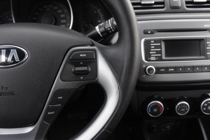 Kia Rio III Рестайлинг с пробегом 2015 года, цена 1 265 000 рублей, 105615 км, седан, Автокод Объявления