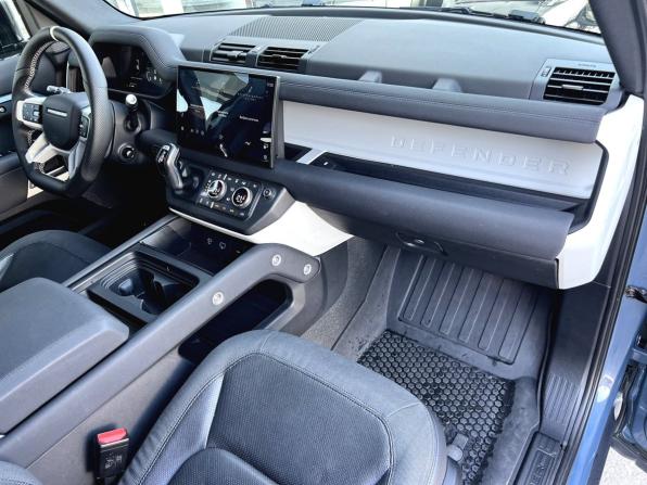 Land Rover Defender II с пробегом 2021 года, цена 6 450 000 рублей, 159509 км, внедорожник, Автокод Объявления