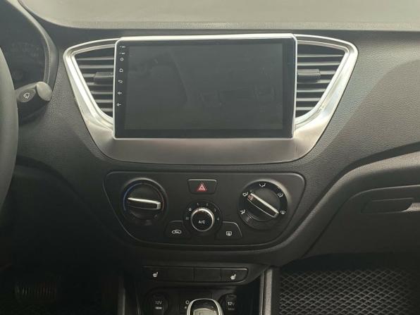 Hyundai Solaris II с пробегом 2017 года, цена 1 345 000 рублей, 48222 км, седан, Автокод Объявления