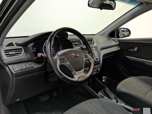Kia Rio III Рестайлинг с пробегом 2015 года, цена 1 230 000 рублей, 97330 км, седан, Автокод Объявления