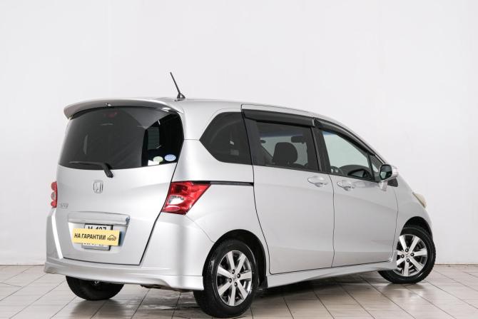Honda Freed I с пробегом 2010 года, цена 1 049 000 рублей, 104000 км, компактвэн, Автокод Объявления