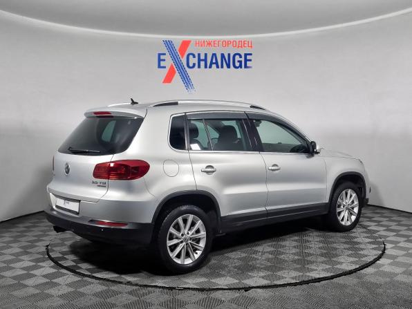 Volkswagen Tiguan I Рестайлинг с пробегом 2011 года, цена 979 000 рублей, 222897 км, внедорожник, Автокод Объявления