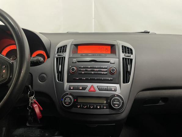 Kia Ceed I с пробегом 2007 года, цена 670 000 рублей, 262175 км, хэтчбек, Автокод Объявления