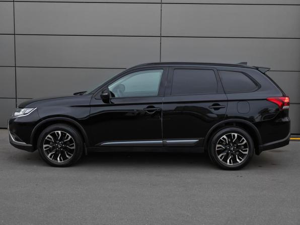 Mitsubishi Outlander III Рестайлинг 3 с пробегом 2022 года, цена 2 198 000 рублей, 122985 км, внедорожник, Автокод Объявления