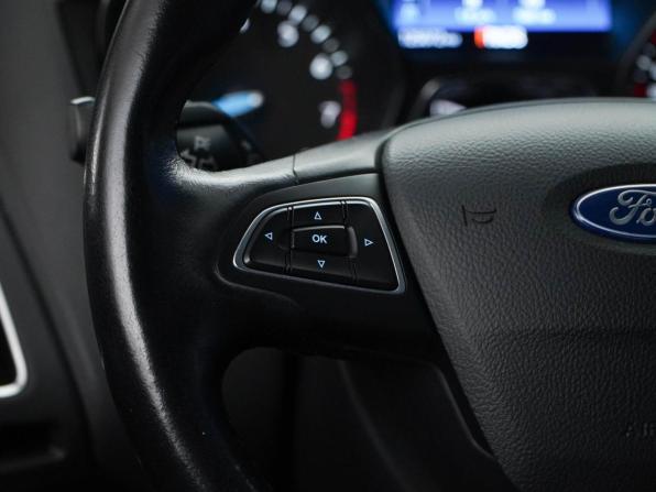 Ford Focus III Рестайлинг с пробегом 2017 года, цена 1 049 000 рублей, 125072 км, хэтчбек, Автокод Объявления