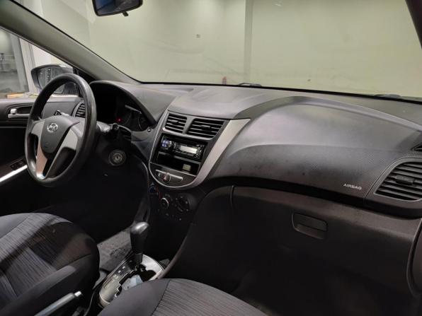 Hyundai Solaris I Рестайлинг с пробегом 2015 года, цена 1 070 000 рублей, 63482 км, седан, Автокод Объявления
