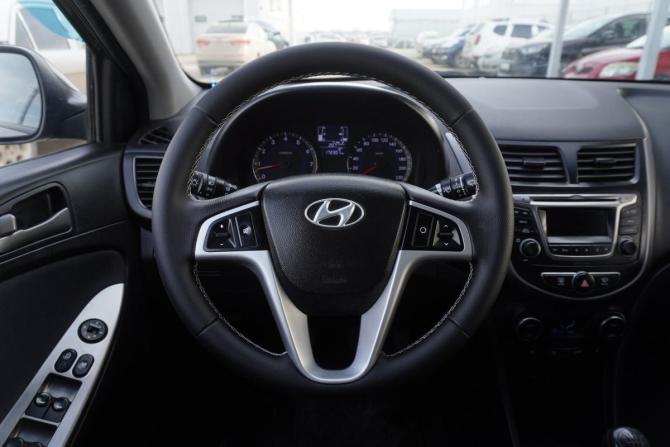Hyundai Solaris I Рестайлинг с пробегом 2015 года, цена 895 000 рублей, 172300 км, седан, Автокод Объявления