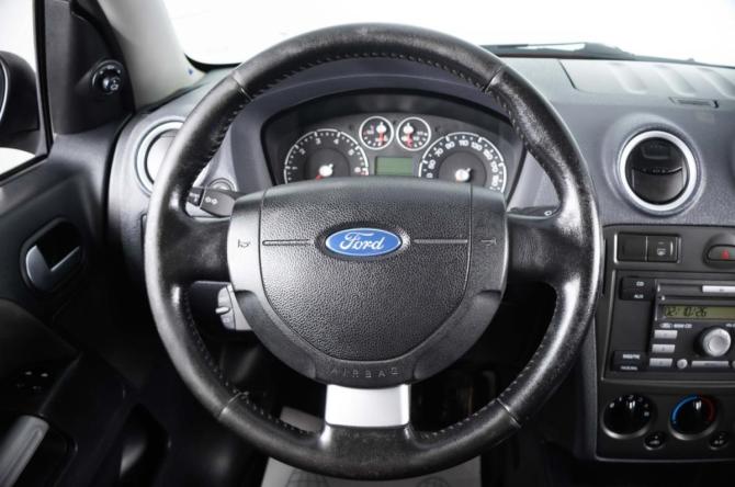 Ford Fusion I Рестайлинг с пробегом 2006 года, цена 619 000 рублей, 227156 км, хэтчбек, Автокод Объявления
