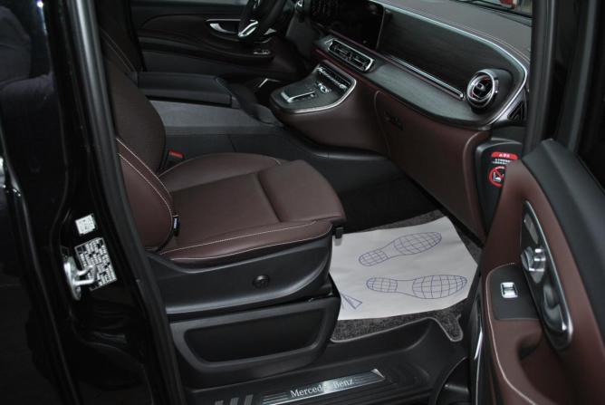 Mercedes-Benz V-Класс III (W447) Рестайлинг 2 с пробегом 2025 года, цена 13 490 000 рублей, 700 км, минивэн, Автокод Объявления