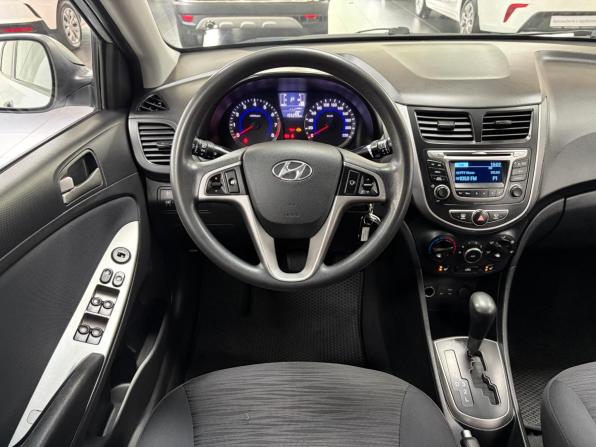 Hyundai Solaris I Рестайлинг с пробегом 2015 года, цена 938 000 рублей, 155293 км, седан, Автокод Объявления