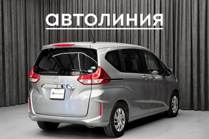 Honda Freed II Рестайлинг с пробегом 2019 года, цена 1 450 000 рублей, 131000 км, компактвэн, Автокод Объявления