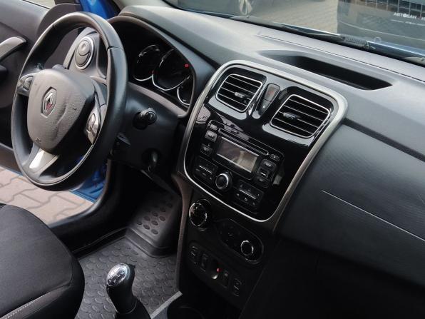 Renault Sandero II с пробегом 2015 года, цена 790 000 рублей, 132590 км, хэтчбек, Автокод Объявления