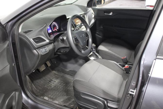 Hyundai Solaris II Рестайлинг с пробегом 2021 года, цена 1 599 000 рублей, 44503 км, седан, Автокод Объявления