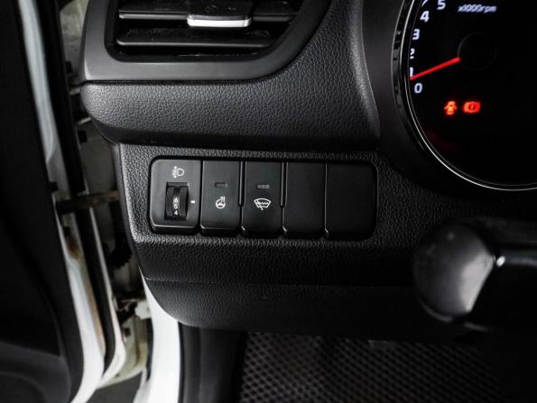 Kia Rio III Рестайлинг с пробегом 2017 года, цена 1 199 000 рублей, 125073 км, седан, Автокод Объявления