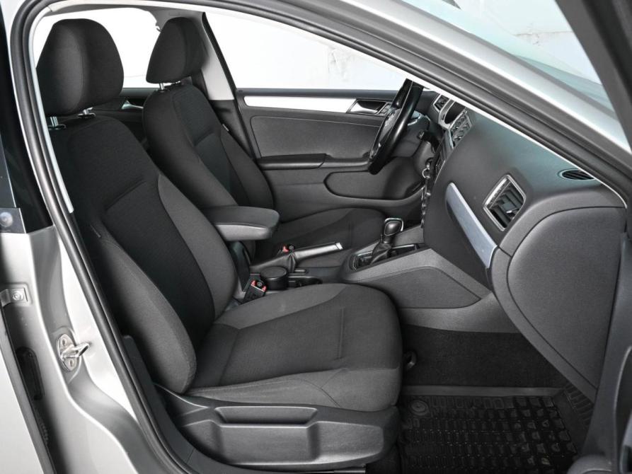 Volkswagen Jetta VI Рестайлинг Ростов-на-Дону  - изображение 8
