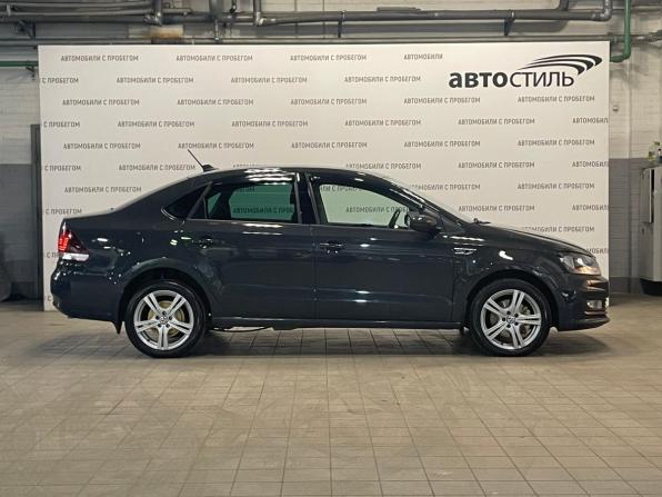 Volkswagen Polo V Рестайлинг с пробегом 2018 года, цена 1 139 000 рублей, 56095 км, седан, Автокод Объявления