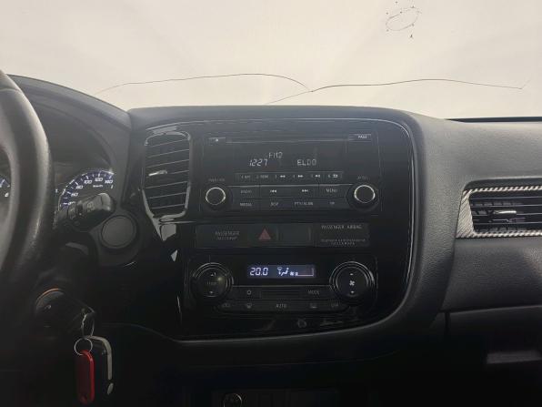 Mitsubishi Outlander III Рестайлинг 2 с пробегом 2017 года, цена 1 679 000 рублей, 139616 км, внедорожник, Автокод Объявления