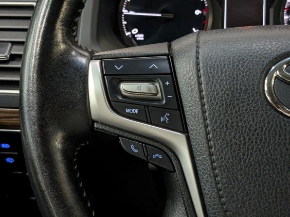 Toyota Land Cruiser Prado 150 Series Рестайлинг 2 с пробегом 2022 года, цена 7 300 000 рублей, 68165 км, внедорожник, Автокод Объявления