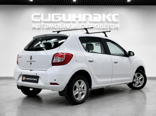 Renault Sandero II с пробегом 2015 года, цена 825 000 рублей, 123000 км, хэтчбек, Автокод Объявления