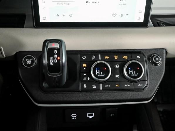 Land Rover Defender II с пробегом 2021 года, цена 4 400 000 рублей, 105977 км, внедорожник, Автокод Объявления
