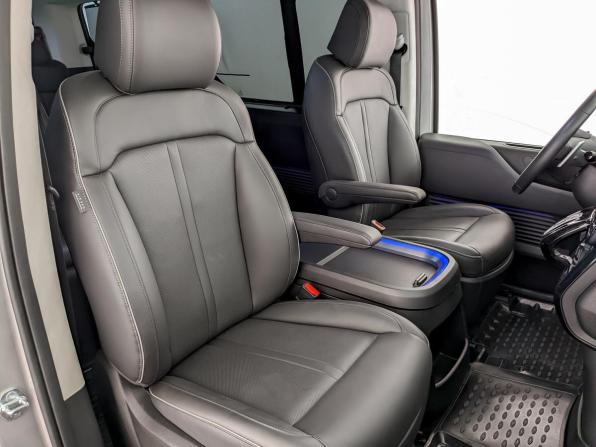 Hyundai Staria I с пробегом 2024 года, цена 6 414 500 рублей, 10142 км, минивэн, Автокод Объявления