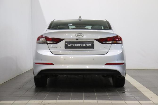 Hyundai Elantra VI (AD) с пробегом 2017 года, цена 1 242 000 рублей, 176000 км, седан, Автокод Объявления