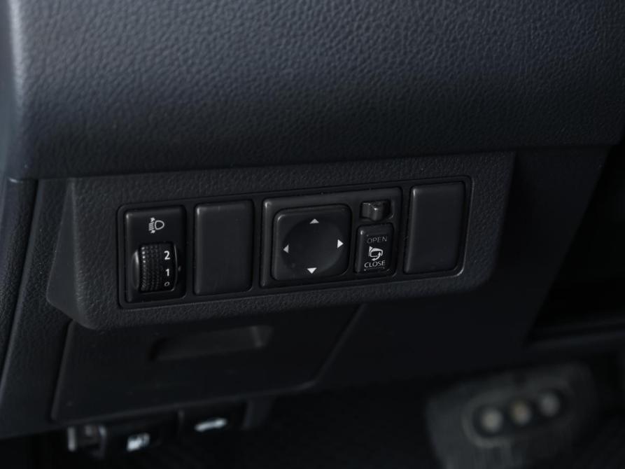 Nissan Tiida I Москва  - изображение 16