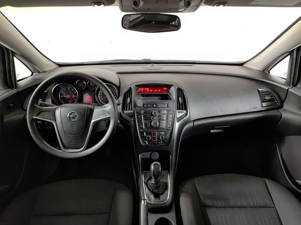 Opel Astra J Рестайлинг с пробегом 2012 года, цена 688 000 рублей, 180079 км, седан, Автокод Объявления
