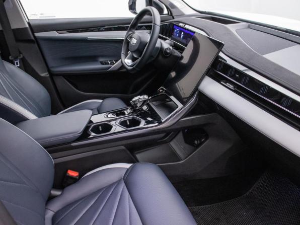 Geely Atlas II с пробегом 2024 года, цена 3 150 000 рублей, 17210 км, внедорожник, Автокод Объявления