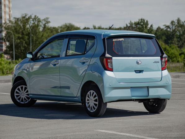 Daihatsu Mira e:S II с пробегом 2021 года, цена 900 000 рублей, 13500 км, хэтчбек, Автокод Объявления