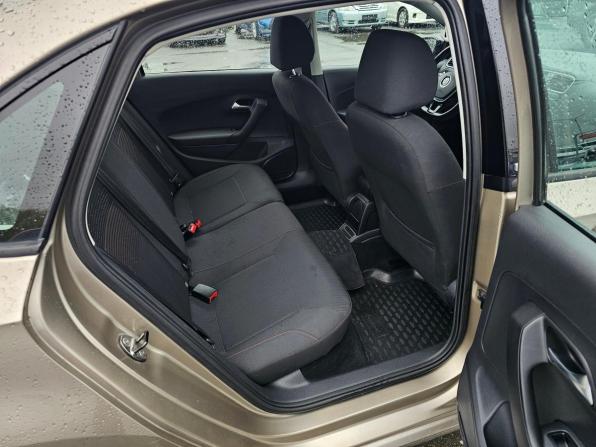 Volkswagen Polo V Рестайлинг с пробегом 2017 года, цена 1 344 995 рублей, 51380 км, седан, Автокод Объявления