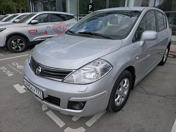 Nissan Tiida I Рестайлинг с пробегом 2013 года, цена 1 049 000 рублей, 65605 км, хэтчбек, Автокод Объявления