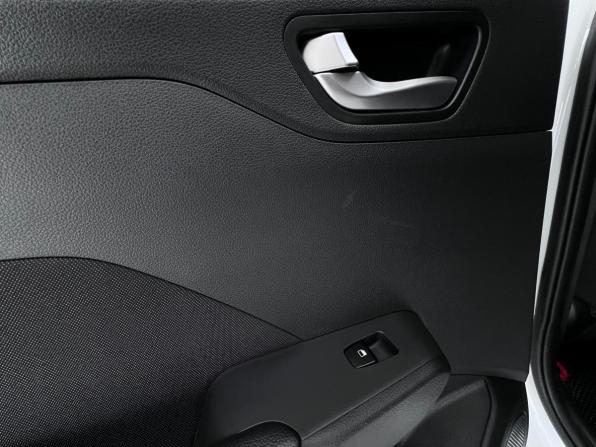 Hyundai Solaris II Рестайлинг с пробегом 2021 года, цена 1 699 000 рублей, 54345 км, седан, Автокод Объявления