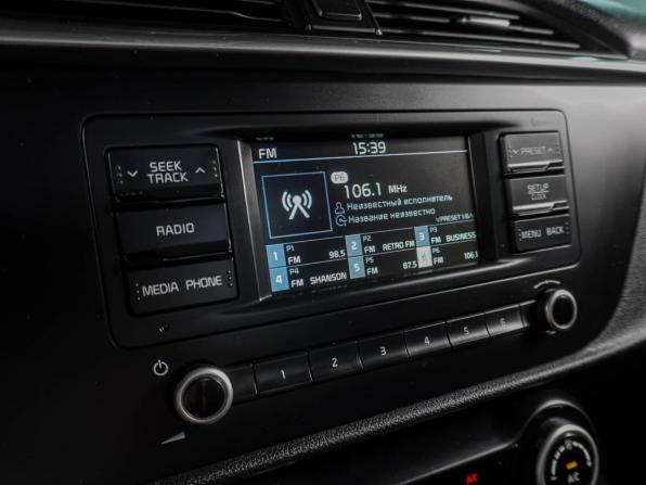 Kia Rio IV Рестайлинг с пробегом 2021 года, цена 1 589 000 рублей, 59520 км, седан, Автокод Объявления