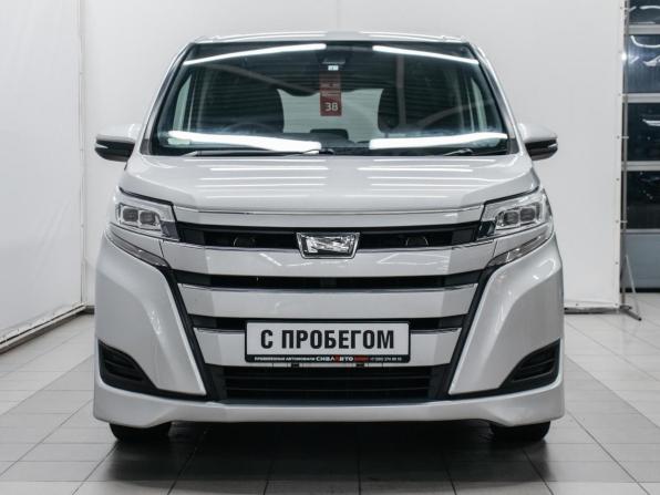 Toyota Noah III (R80) Рестайлинг с пробегом 2018 года, цена 2 490 000 рублей, 76949 км, минивэн, Автокод Объявления