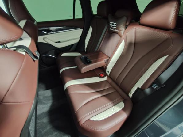 Geely Monjaro I с пробегом 2023 года, цена 2 949 000 рублей, 71047 км, внедорожник, Автокод Объявления