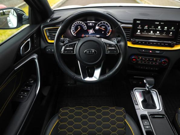 Kia XCeed I с пробегом 2020 года, цена 2 270 777 рублей, 45752 км, хэтчбек, Автокод Объявления