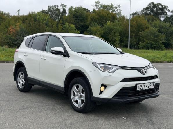 Toyota RAV4 IV (XA40) Рестайлинг с пробегом 2018 года, цена 2 200 000 рублей, 145000 км, внедорожник, Автокод Объявления