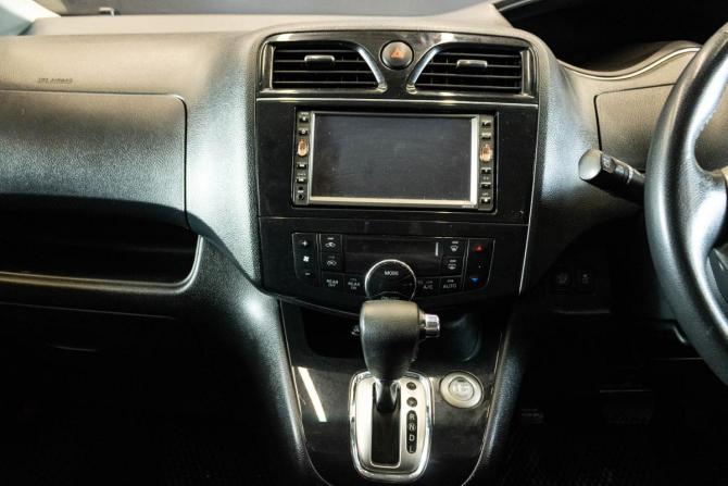 Nissan Serena IV (C26) с пробегом 2011 года, цена 1 418 000 рублей, 109669 км, минивэн, Автокод Объявления