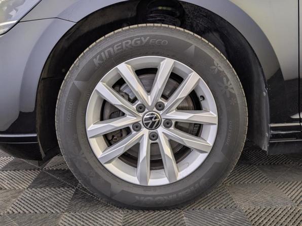 Volkswagen Passat B8 Рестайлинг с пробегом 2021 года, цена 2 210 000 рублей, 90268 км, седан, Автокод Объявления