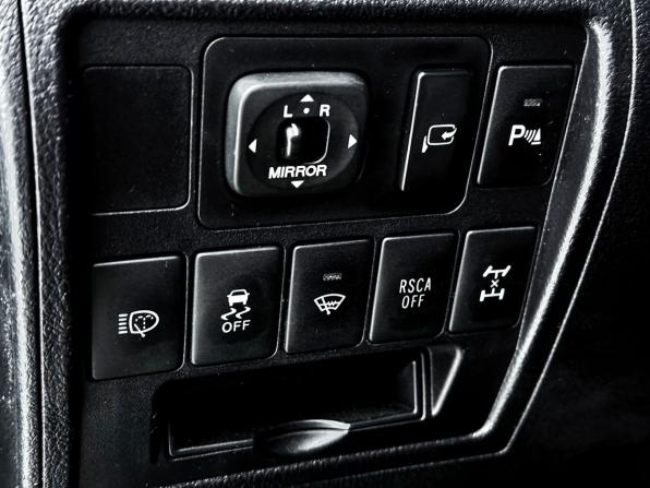 Toyota Land Cruiser 200 Series Рестайлинг 1 с пробегом 2014 года, цена 5 750 000 рублей, 181055 км, внедорожник, Автокод Объявления