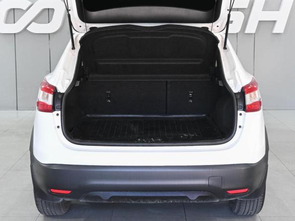 Nissan Qashqai II с пробегом 2018 года, цена 1 849 000 рублей, 136040 км, внедорожник, Автокод Объявления