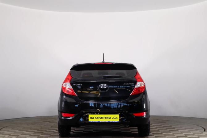 Hyundai Solaris I с пробегом 2013 года, цена 799 000 рублей, 179600 км, седан, Автокод Объявления