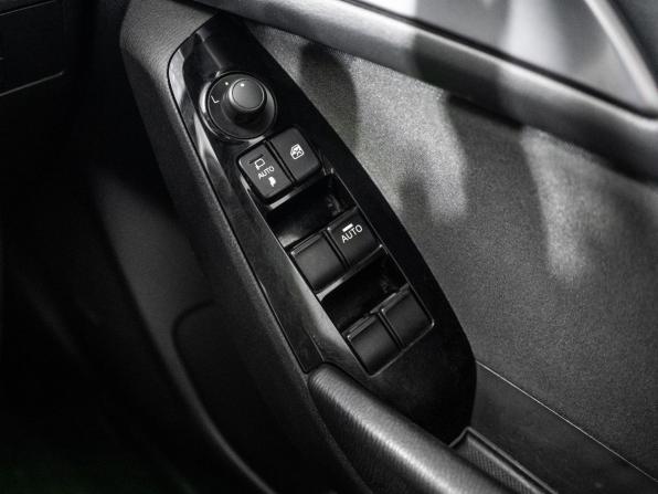 Mazda Axela III Рестайлинг с пробегом 2017 года, цена 1 350 000 рублей, 116021 км, хэтчбек, Автокод Объявления